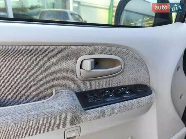 Чорний Хендай Траджет, об'ємом двигуна 2 л та пробігом 217 тис. км за 4600 $, фото 10 на Automoto.ua