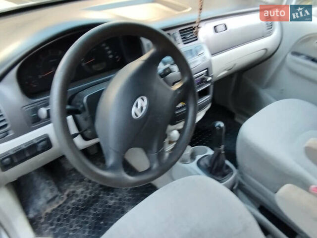 Серый Хендай Траджет, объемом двигателя 0 л и пробегом 290 тыс. км за 4600 $, фото 1 на Automoto.ua