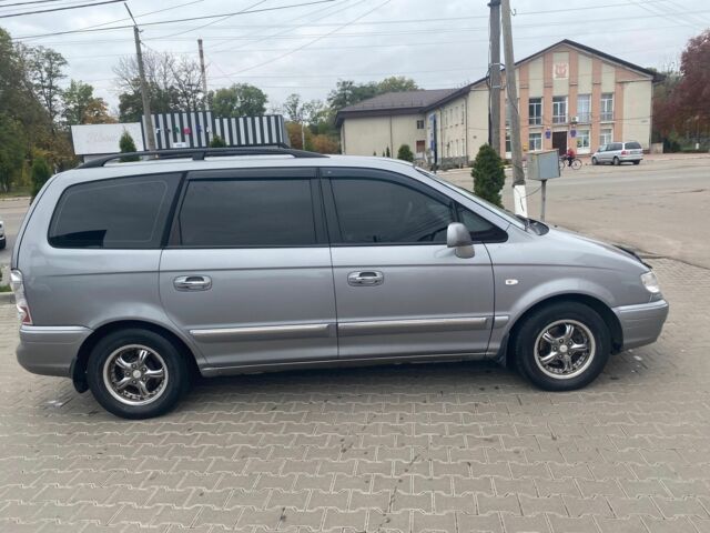 Хендай Траджет 2007 в Яготине на Automoto.ua Серый Хендай Траджет, объемом двигателя 2 л и пробегом 190 тыс. км за 5300 $, фото 1 на Automoto.ua