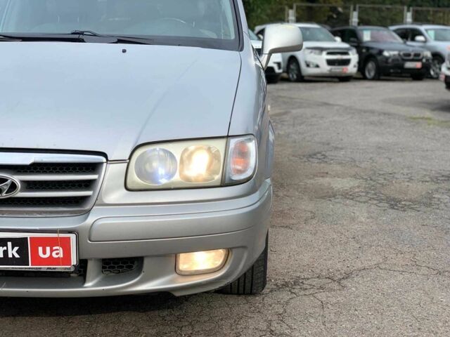 Сірий Хендай Траджет, об'ємом двигуна 2 л та пробігом 250 тис. км за 4740 $, фото 8 на Automoto.ua