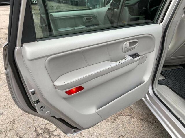 Сірий Хендай Траджет, об'ємом двигуна 2 л та пробігом 250 тис. км за 4740 $, фото 12 на Automoto.ua