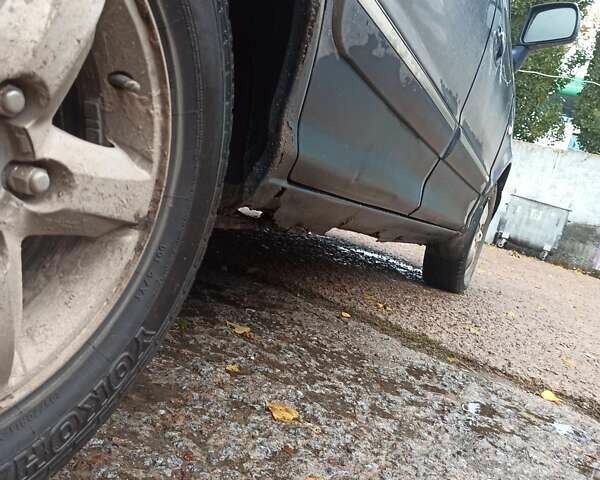 Синий Хендай Траджет, объемом двигателя 1.98 л и пробегом 250 тыс. км за 3100 $, фото 3 на Automoto.ua