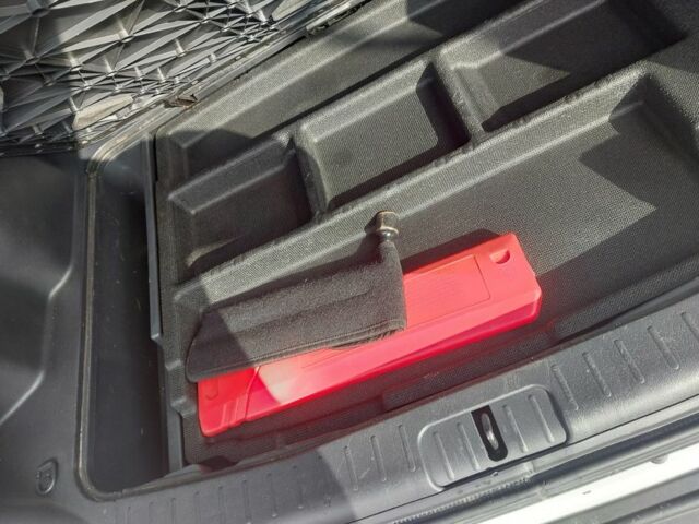 Белый Хендай Туксон, объемом двигателя 2 л и пробегом 120 тыс. км за 9600 $, фото 21 на Automoto.ua