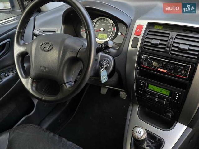 Хендай Туксон 2009 в Тернополе на Automoto.ua Белый Хендай Туксон, объемом двигателя 2 л и пробегом 212 тыс. км за 7350 $, фото 35 на Automoto.ua