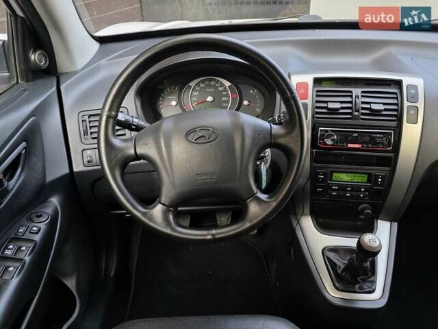 Хендай Туксон 2009 в Тернополе на Automoto.ua Белый Хендай Туксон, объемом двигателя 2 л и пробегом 212 тыс. км за 7350 $, фото 27 на Automoto.ua