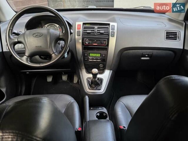 Хендай Туксон 2009 в Тернополе на Automoto.ua Белый Хендай Туксон, объемом двигателя 2 л и пробегом 212 тыс. км за 7350 $, фото 26 на Automoto.ua