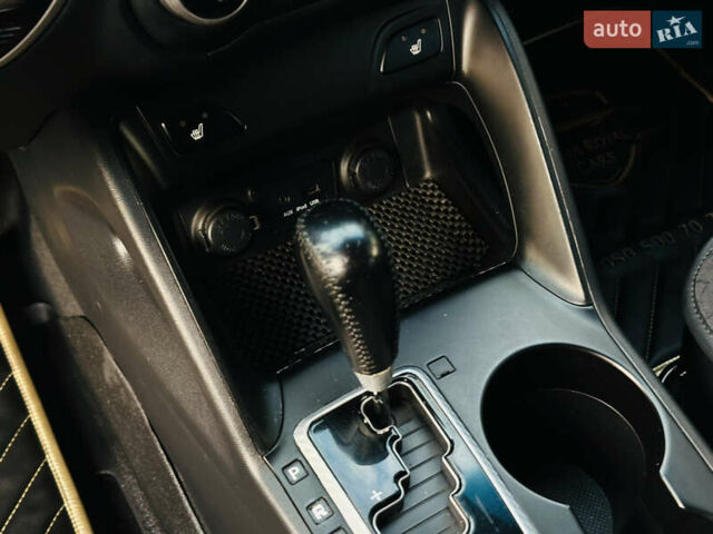 Хендай Туксон 2010 в Харькове на Automoto.ua Белый Хендай Туксон, объемом двигателя 2.36 л и пробегом 163 тыс. км за 11900 $, фото 27 на Automoto.ua