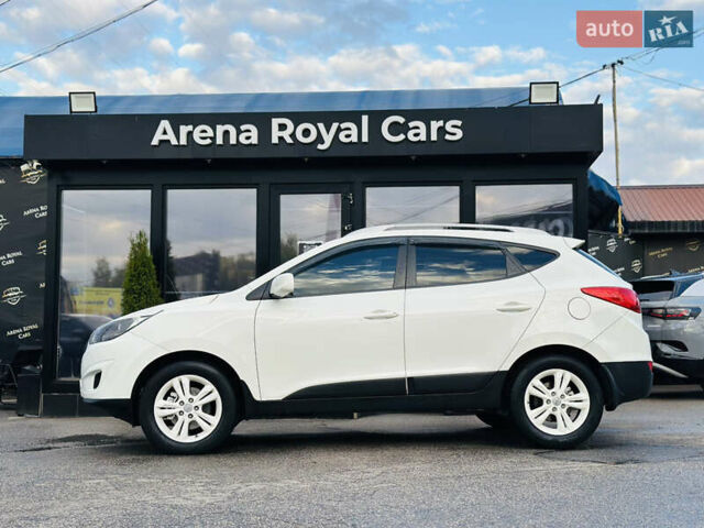 Хендай Туксон 2010 в Харькове на Automoto.ua Белый Хендай Туксон, объемом двигателя 2.36 л и пробегом 163 тыс. км за 11900 $, фото 4 на Automoto.ua