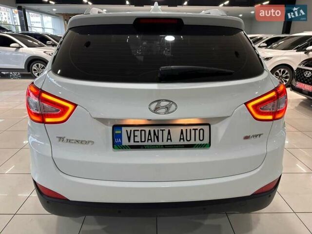 Хендай Туксон 2013 в Одессе на Automoto.ua Белый Хендай Туксон, объемом двигателя 2 л и пробегом 161 тыс. км за 15500 $, фото 6 на Automoto.ua