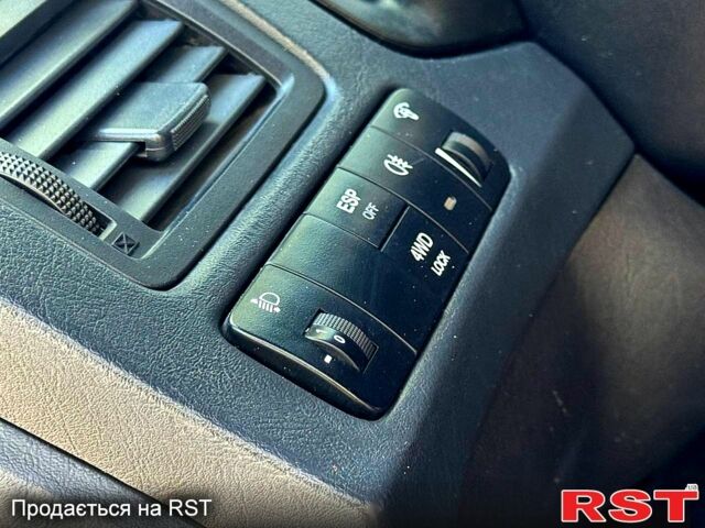 Белый Хендай Туксон, объемом двигателя 2 л и пробегом 142 тыс. км за 10280 $, фото 7 на Automoto.ua