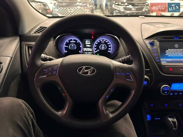 Хендай Туксон 2013 в Одессе на Automoto.ua Белый Хендай Туксон, объемом двигателя 2 л и пробегом 161 тыс. км за 15500 $, фото 12 на Automoto.ua