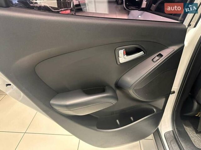 Белый Хендай Туксон, объемом двигателя 2 л и пробегом 150 тыс. км за 14500 $, фото 20 на Automoto.ua