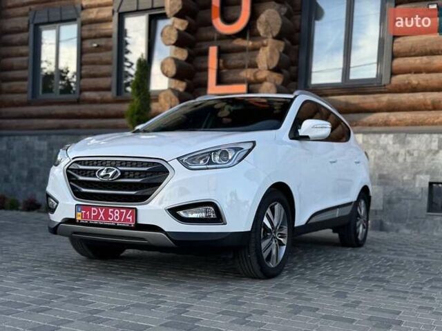 Белый Хендай Туксон, объемом двигателя 2 л и пробегом 163 тыс. км за 14200 $, фото 13 на Automoto.ua