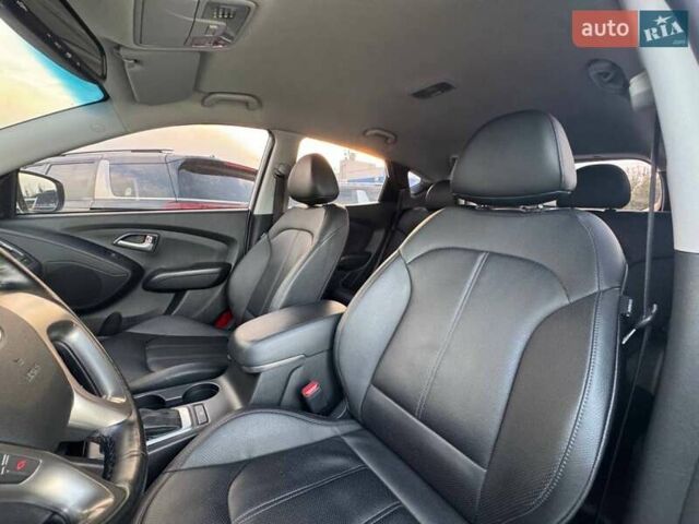 Хендай Туксон 2014 у Києві на Automoto.ua Білий Хендай Туксон, об'ємом двигуна 2 л та пробігом 196 тис. км за 14900 $, фото 18 на Automoto.ua