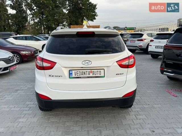 Хендай Туксон 2014 у Києві на Automoto.ua Білий Хендай Туксон, об'ємом двигуна 2 л та пробігом 196 тис. км за 14900 $, фото 4 на Automoto.ua