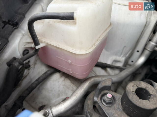 Белый Хендай Туксон, объемом двигателя 2 л и пробегом 99 тыс. км за 15500 $, фото 27 на Automoto.ua