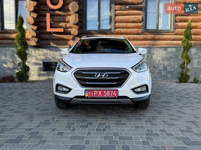 Белый Хендай Туксон, объемом двигателя 2 л и пробегом 163 тыс. км за 14200 $, фото 14 на Automoto.ua