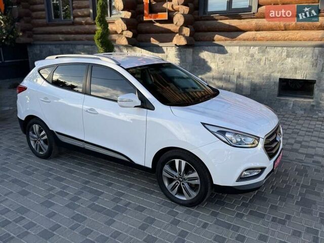 Белый Хендай Туксон, объемом двигателя 2 л и пробегом 163 тыс. км за 14200 $, фото 17 на Automoto.ua