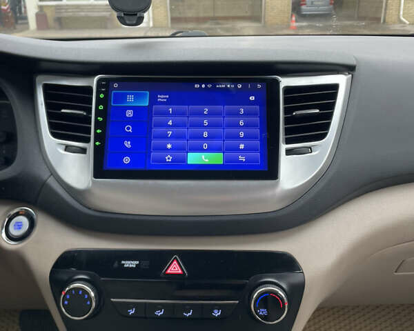 Белый Хендай Туксон, объемом двигателя 1.59 л и пробегом 156 тыс. км за 16000 $, фото 14 на Automoto.ua