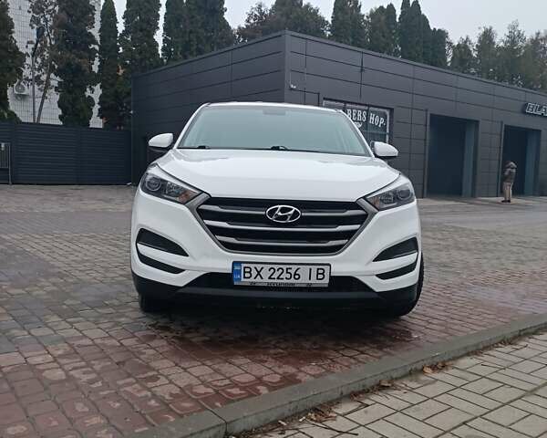 Білий Хендай Туксон, об'ємом двигуна 2 л та пробігом 97 тис. км за 14200 $, фото 10 на Automoto.ua
