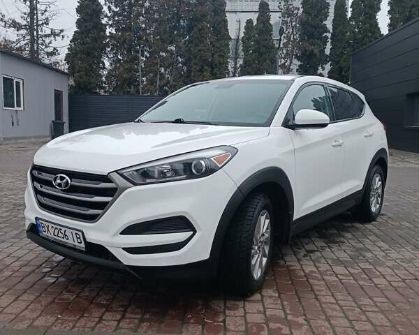 Білий Хендай Туксон, об'ємом двигуна 2 л та пробігом 97 тис. км за 14200 $, фото 1 на Automoto.ua