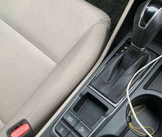 Белый Хендай Туксон, объемом двигателя 1.6 л и пробегом 122 тыс. км за 9700 $, фото 4 на Automoto.ua