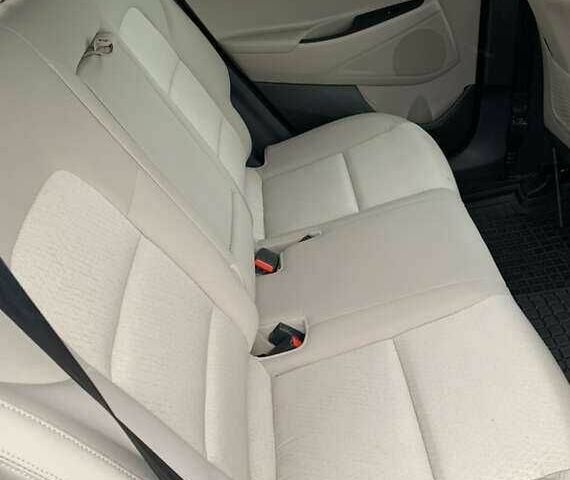 Белый Хендай Туксон, объемом двигателя 1.6 л и пробегом 122 тыс. км за 9700 $, фото 9 на Automoto.ua