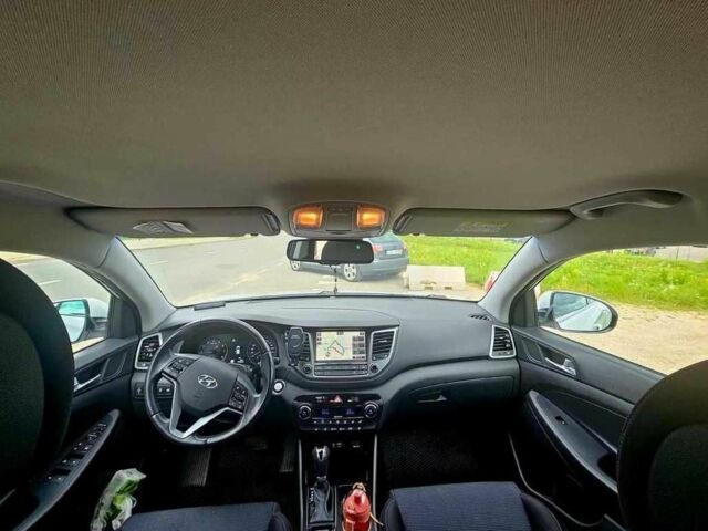 Білий Хендай Туксон, об'ємом двигуна 0 л та пробігом 77 тис. км за 9800 $, фото 9 на Automoto.ua