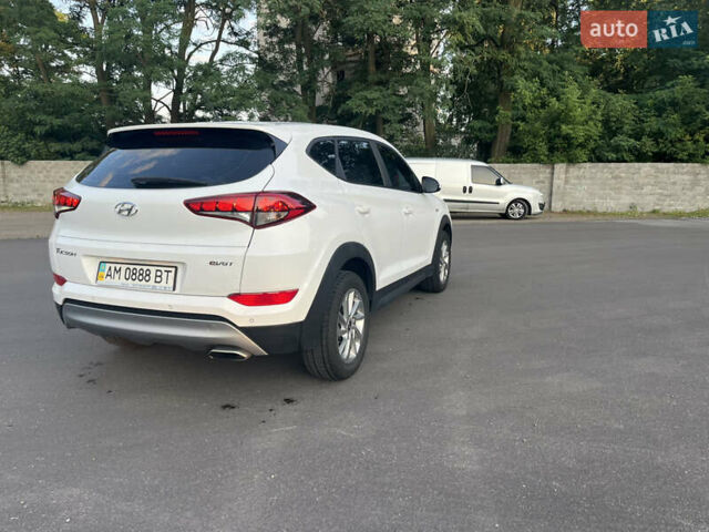 Білий Хендай Туксон, об'ємом двигуна 1.69 л та пробігом 116 тис. км за 18500 $, фото 8 на Automoto.ua