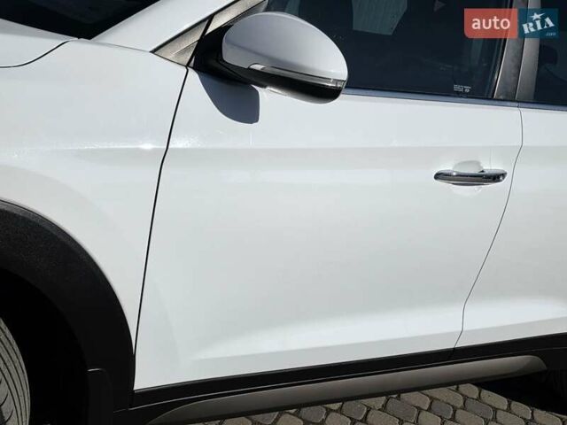 Хендай Туксон 2016 в Ивано-Франковске на Automoto.ua Белый Хендай Туксон, объемом двигателя 2 л и пробегом 148 тыс. км за 18950 $, фото 14 на Automoto.ua
