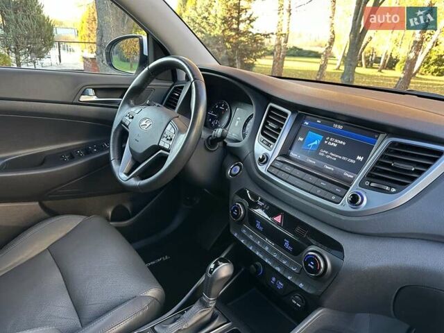 Білий Хендай Туксон, об'ємом двигуна 2 л та пробігом 148 тис. км за 22500 $, фото 55 на Automoto.ua