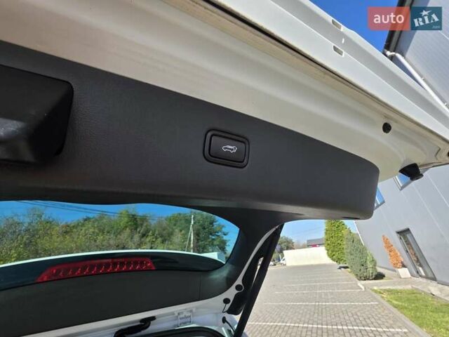 Хендай Туксон 2016 в Ивано-Франковске на Automoto.ua Белый Хендай Туксон, объемом двигателя 2 л и пробегом 148 тыс. км за 18950 $, фото 131 на Automoto.ua