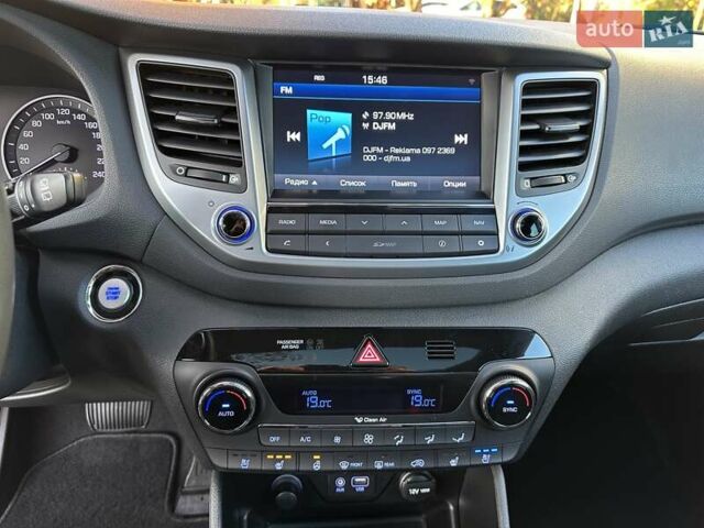 Білий Хендай Туксон, об'ємом двигуна 2 л та пробігом 148 тис. км за 22500 $, фото 23 на Automoto.ua