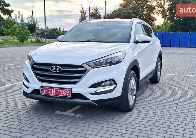 Хендай Туксон 2016 в Коломые на Automoto.ua Белый Хендай Туксон, объемом двигателя 2 л и пробегом 221 тыс. км за 16300 $, фото 9 на Automoto.ua