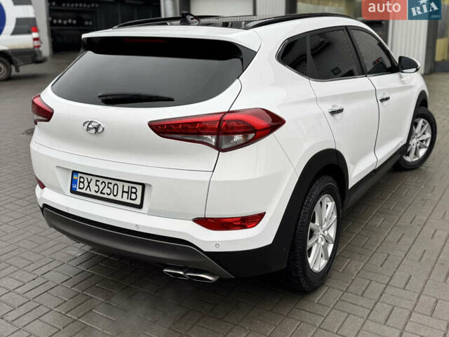 Белый Хендай Туксон, объемом двигателя 2 л и пробегом 173 тыс. км за 17200 $, фото 6 на Automoto.ua
