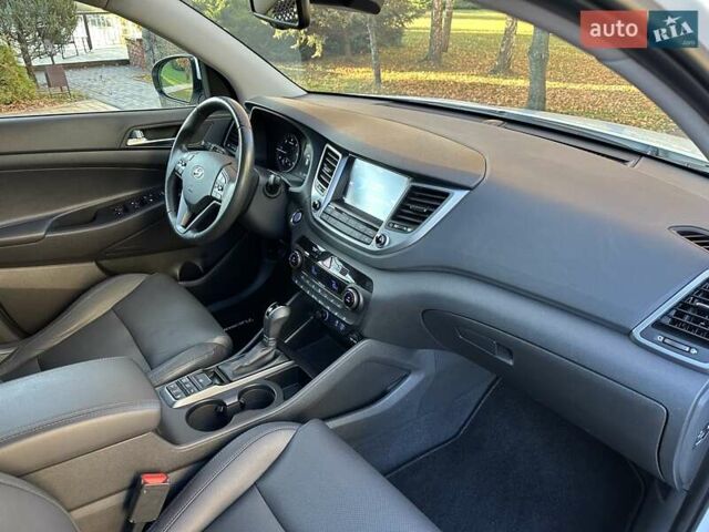 Білий Хендай Туксон, об'ємом двигуна 2 л та пробігом 148 тис. км за 22500 $, фото 54 на Automoto.ua