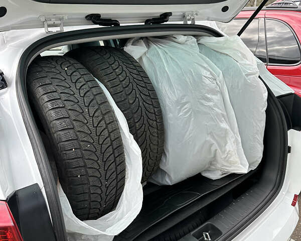 Білий Хендай Туксон, об'ємом двигуна 1.59 л та пробігом 82 тис. км за 17300 $, фото 24 на Automoto.ua