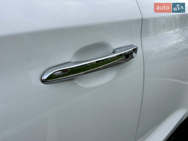 Білий Хендай Туксон, об'ємом двигуна 1.59 л та пробігом 82 тис. км за 17300 $, фото 40 на Automoto.ua