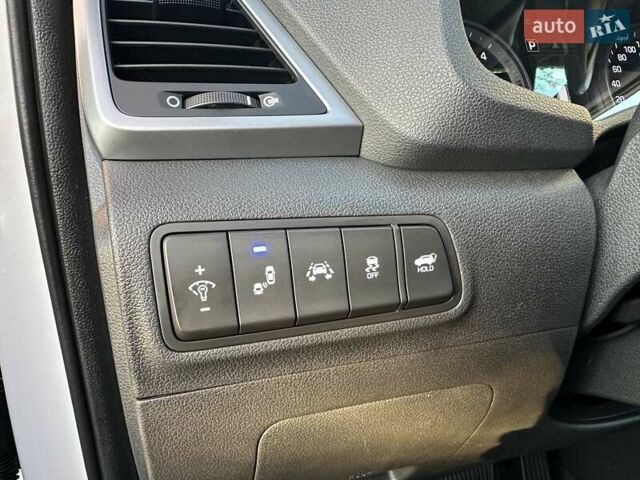 Білий Хендай Туксон, об'ємом двигуна 2 л та пробігом 148 тис. км за 22500 $, фото 38 на Automoto.ua