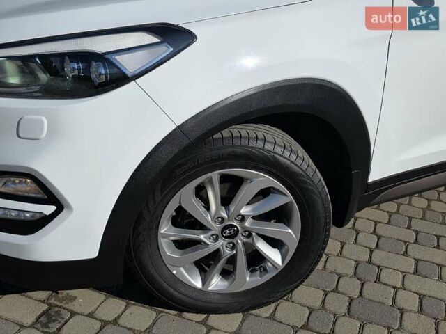 Хендай Туксон 2016 в Ивано-Франковске на Automoto.ua Белый Хендай Туксон, объемом двигателя 2 л и пробегом 148 тыс. км за 18950 $, фото 22 на Automoto.ua