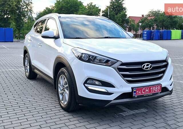 Хендай Туксон 2016 в Коломые на Automoto.ua Белый Хендай Туксон, объемом двигателя 2 л и пробегом 221 тыс. км за 16300 $, фото 16 на Automoto.ua