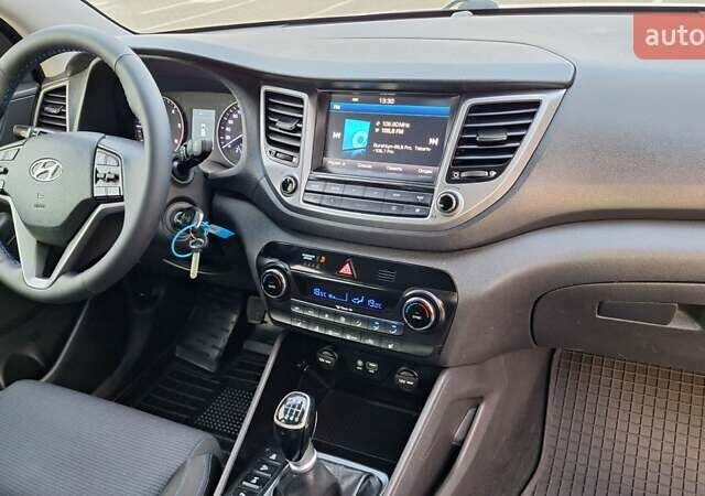 Хендай Туксон 2016 в Коломые на Automoto.ua Белый Хендай Туксон, объемом двигателя 2 л и пробегом 221 тыс. км за 16400 $, фото 5 на Automoto.ua