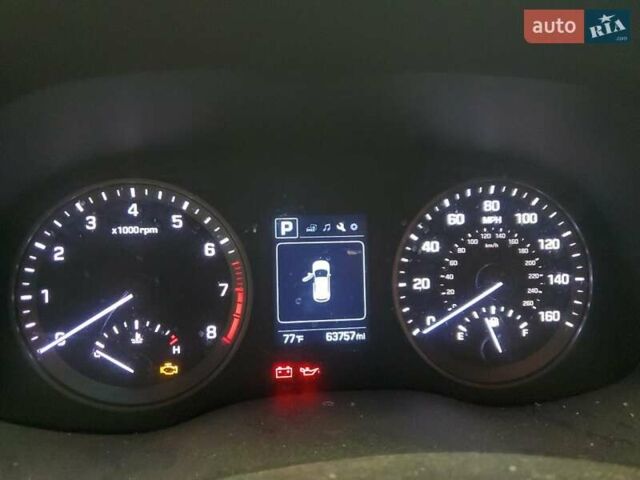 Белый Хендай Туксон, объемом двигателя 2 л и пробегом 102 тыс. км за 2900 $, фото 8 на Automoto.ua