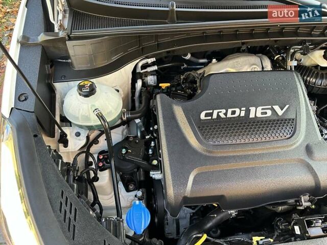 Білий Хендай Туксон, об'ємом двигуна 2 л та пробігом 148 тис. км за 22500 $, фото 95 на Automoto.ua