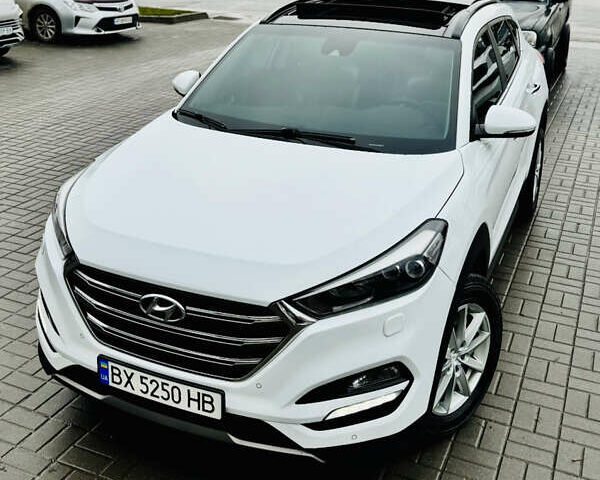 Белый Хендай Туксон, объемом двигателя 2 л и пробегом 173 тыс. км за 17200 $, фото 11 на Automoto.ua