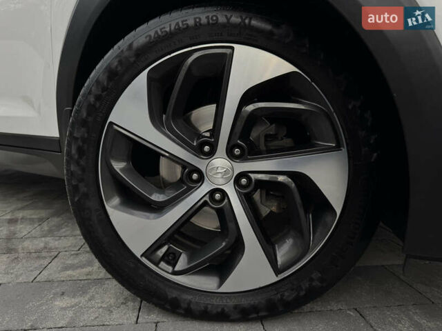 Хендай Туксон 2016 в Ивано-Франковске на Automoto.ua Белый Хендай Туксон, объемом двигателя 2 л и пробегом 95 тыс. км за 22850 $, фото 10 на Automoto.ua