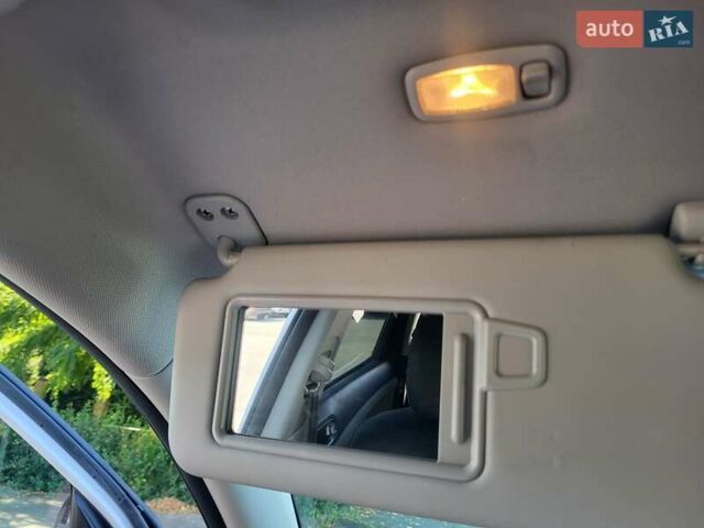 Білий Хендай Туксон, об'ємом двигуна 2 л та пробігом 185 тис. км за 13700 $, фото 9 на Automoto.ua