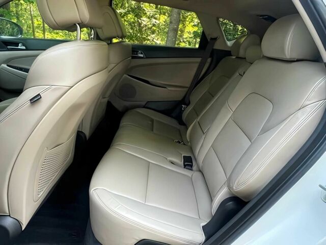 Белый Хендай Туксон, объемом двигателя 1.6 л и пробегом 79 тыс. км за 5900 $, фото 12 на Automoto.ua