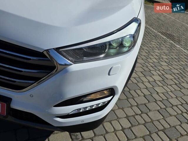 Хендай Туксон 2016 в Ивано-Франковске на Automoto.ua Белый Хендай Туксон, объемом двигателя 2 л и пробегом 148 тыс. км за 18950 $, фото 41 на Automoto.ua