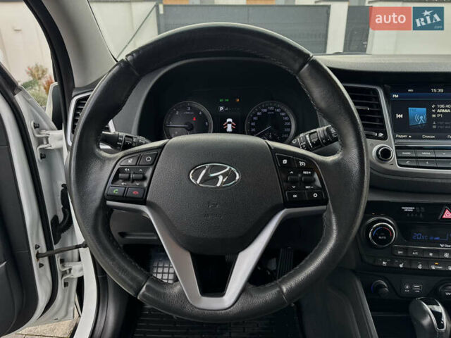 Хендай Туксон 2016 в Ивано-Франковске на Automoto.ua Белый Хендай Туксон, объемом двигателя 2 л и пробегом 95 тыс. км за 22850 $, фото 77 на Automoto.ua
